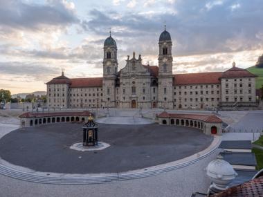 Das Kloster Einsiedeln mit dem berühmten Klosterplatz.